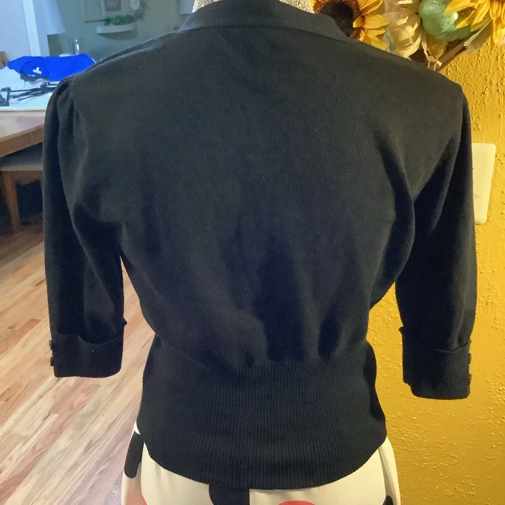 CHIC V NECK BLACK CARDIGAN SHORT SWEATER - Picture 2 of 6